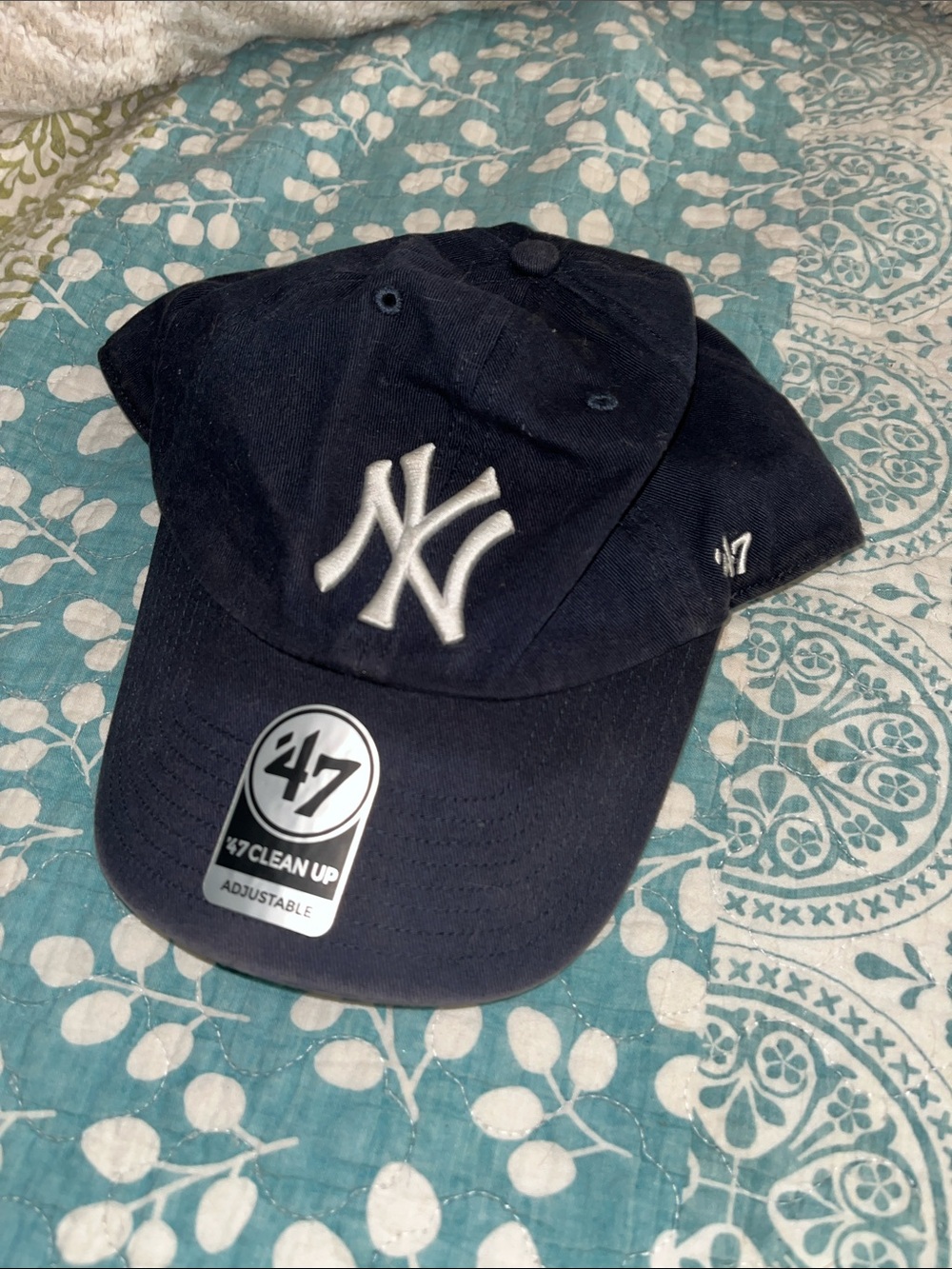 47 Navy New York Yankees Clean Up Cap with White NY Logo
